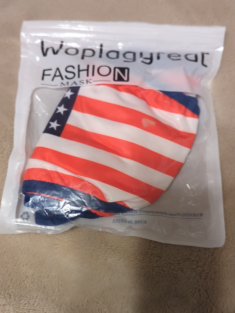 Wopiagygreat Fashion Women's Red, White & Blue Flag Face Mask